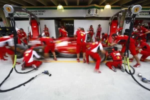 ferrari-formule1-pitstop